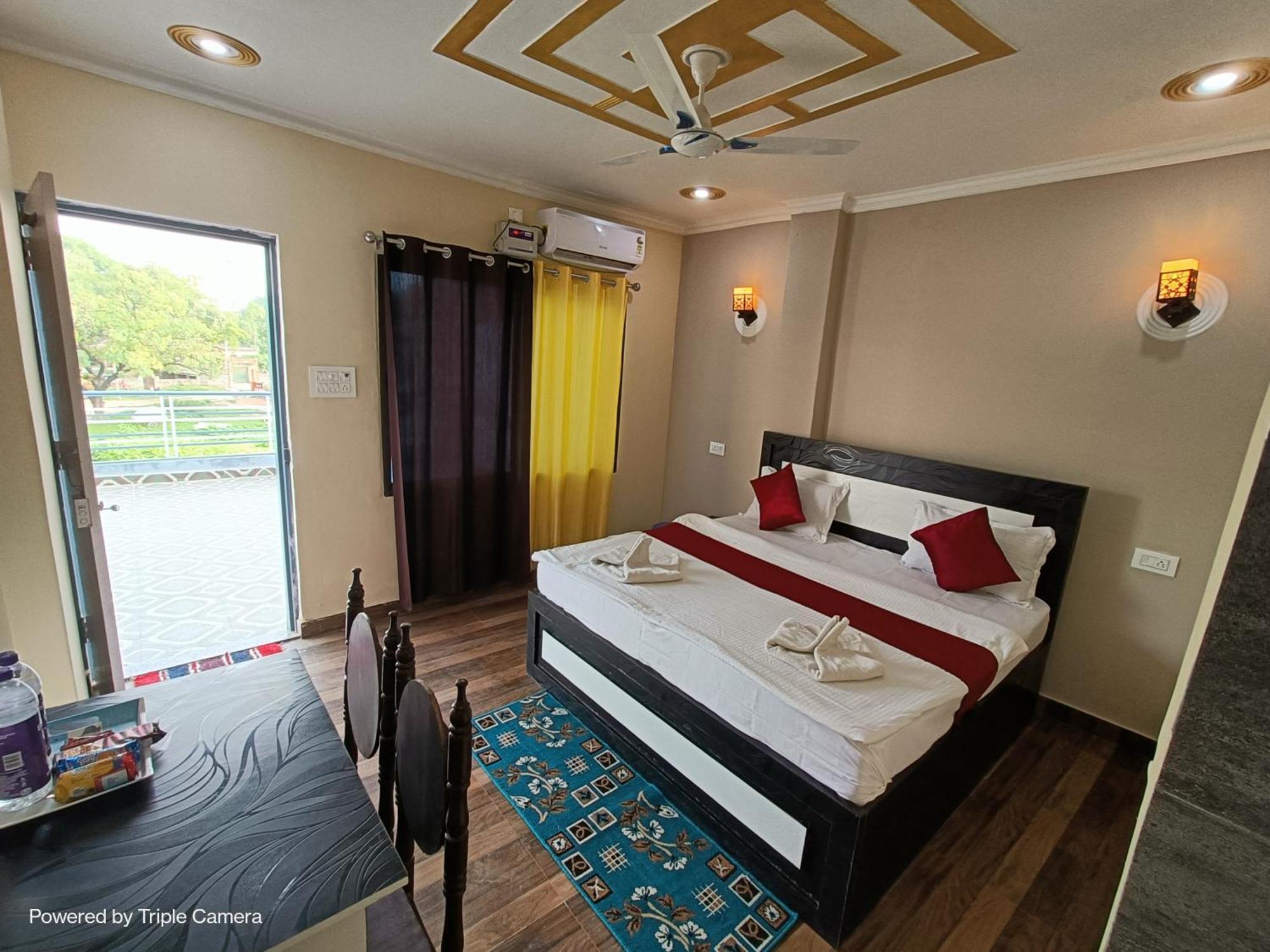 Mohit In Paying Guest House Varanasi Exterior photo